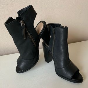 Gianni Bini Booties